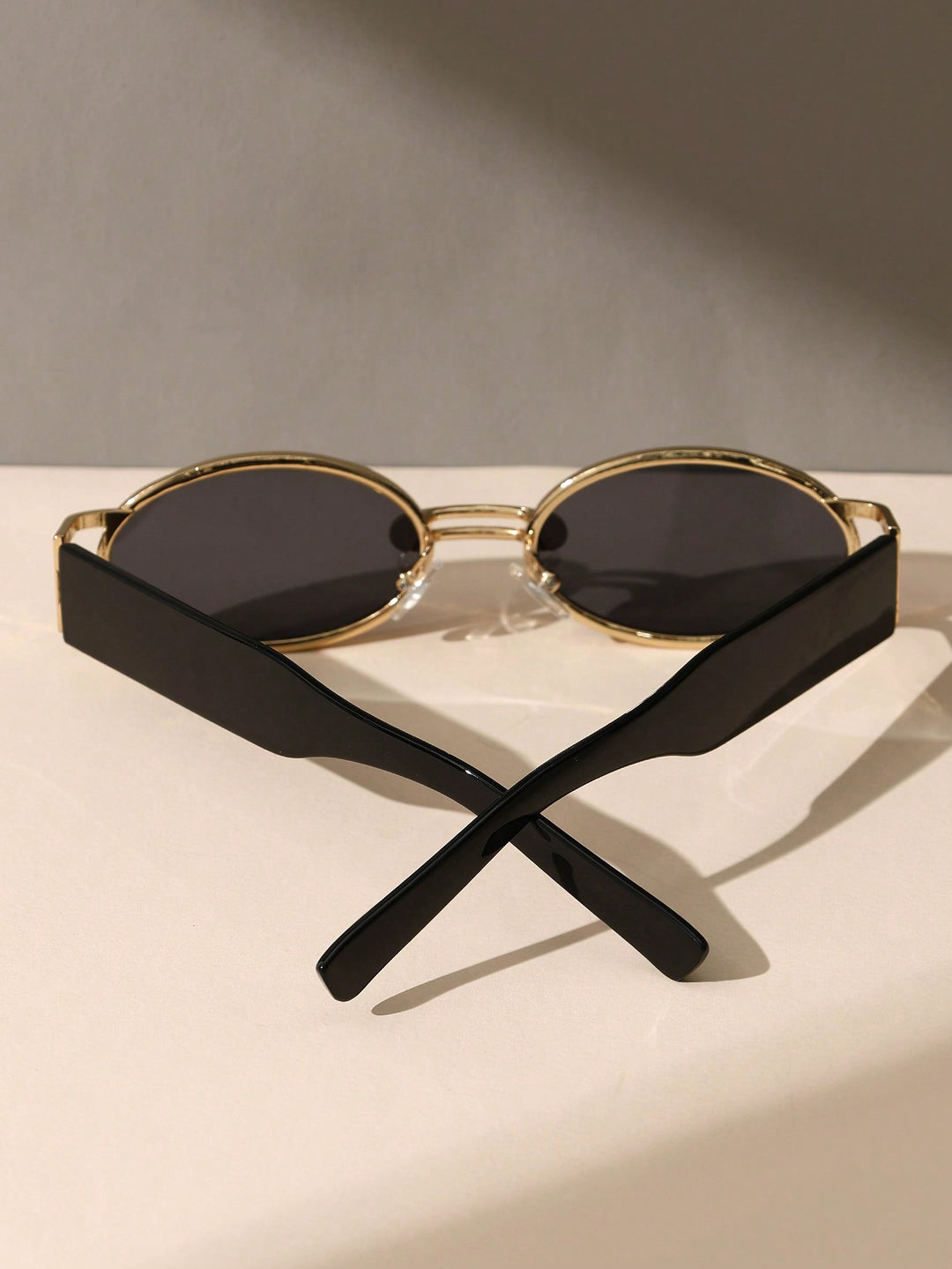 Renzo Oval Sunglasses
